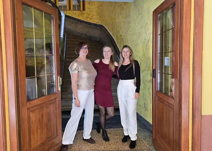 Les Arcades Le Lion D'or